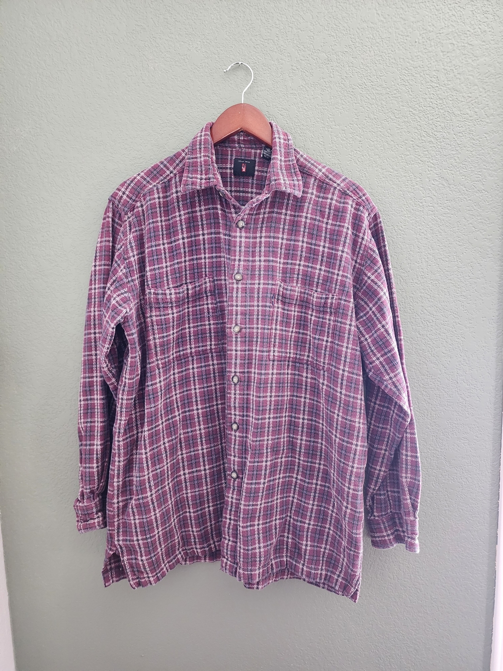 Levi's Burgundy Plaid Long-Sleeve Button-Down Shirt